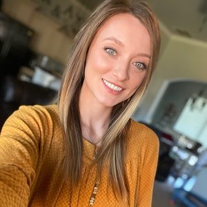 Meet your Posher, Amber